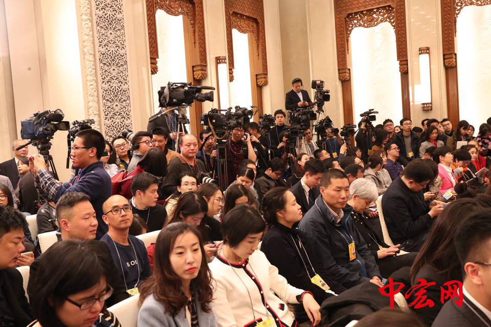 全国政协十三届一次会议新闻发布会现场图。中宏网记者 张松峰 摄