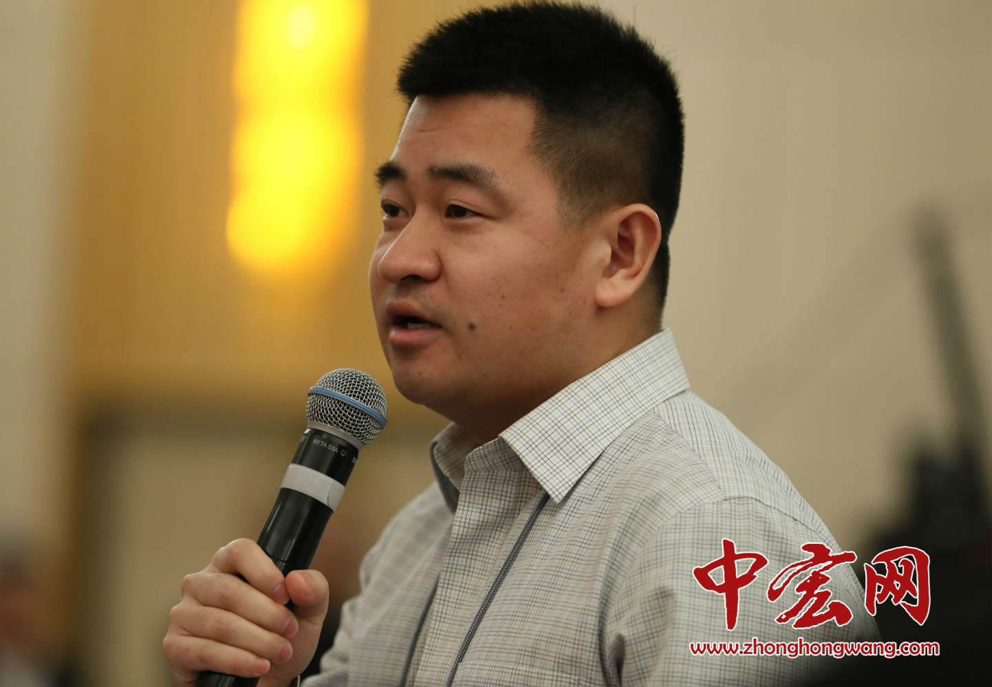 十三届全国人大一次会议新闻中心7日上午举行记者会，财政部部长肖捷，副部长史耀斌、胡静林就”财税改革和财政工作“相关问题回答中外记者提问。（摄影：张松峰）