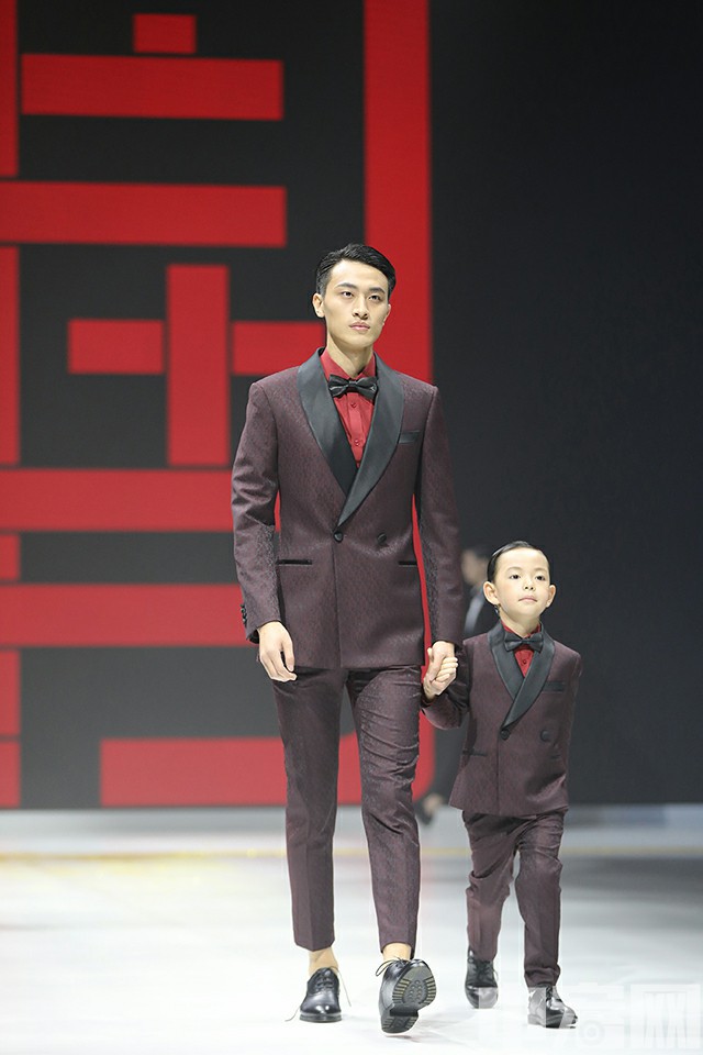 2018北京时装周开幕。