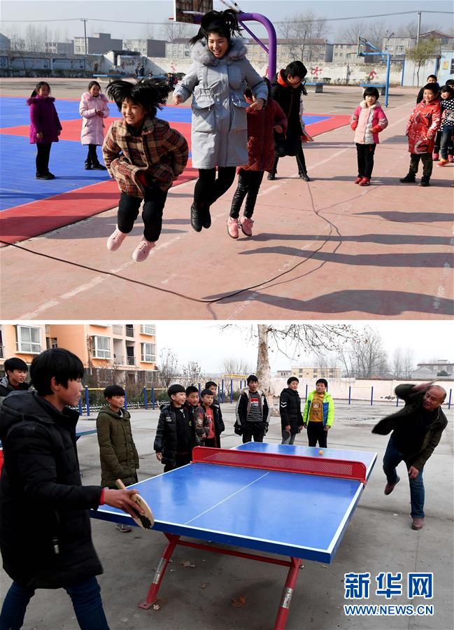 　拼版照片：上图是刘培在课间和学生一起跳绳（12月13日摄）；下图是刘华在课后和学生打兵乓球（12月12日摄）。新华社记者 李安 摄