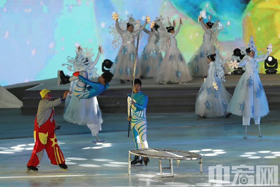  12月31日，2019北京新年倒计时活动暨北京冰雪文化旅游节开幕式在奥林匹克公园庆典广场隆重举行。