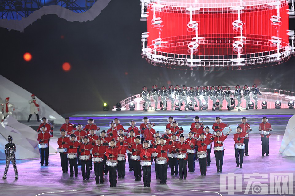  12月31日，2019北京新年倒计时活动暨北京冰雪文化旅游节开幕式在奥林匹克公园庆典广场隆重举行。