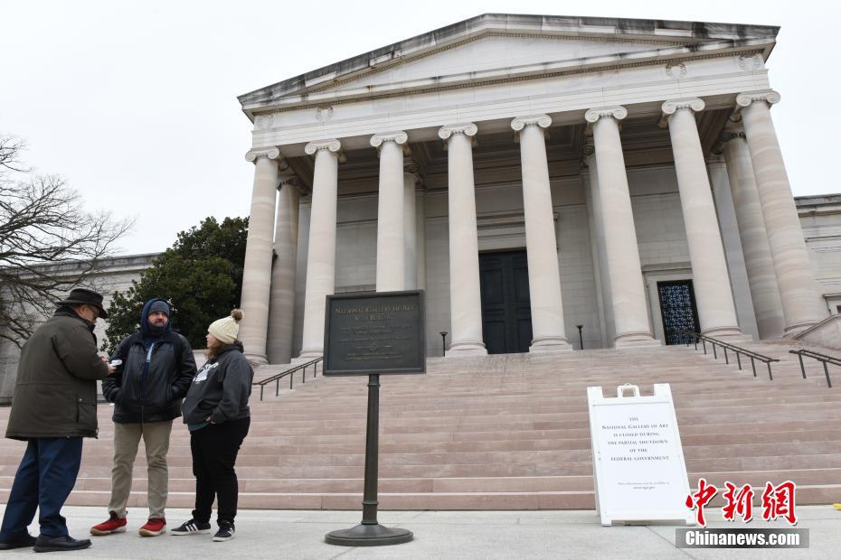 当地时间1月17日，位于华盛顿国家广场区域的多家博物馆，因美国政府停摆而持续处于关门状态。中新社记者 陈孟统 摄