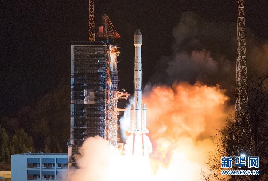 3月10日凌晨，我国在西昌卫星发射中心用长征三号乙运载火箭，成功将“中星6C”卫星发射升空。 新华社发（郭文彬 摄）