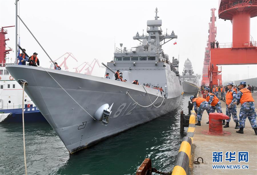 4月21日，韩国海军“京畿”号导弹护卫舰抵达青岛。 新华社记者 朱峥 摄