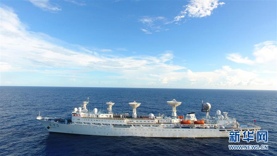 6月23日，远望3号船在南太平洋任务海域（无人机拍摄）。新华社记者 刘诗平 摄