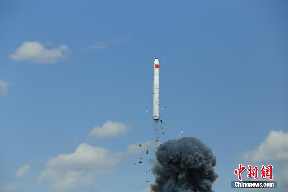 本次发射的“珠海一号”03组卫星包括4颗高光谱卫星和1颗0.9m分辨率视频卫星。其中，高光谱卫星空间分辨率为10m，光谱分辨率2.5nm，具有256个波段，幅宽达150km，是中国国内幅宽最大的高光谱卫星。图片来源：郎文海 王明艳