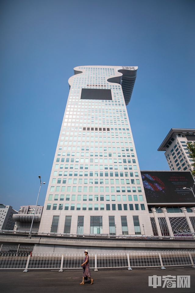 北京地标建筑盘古大观龙首将拍卖 起拍价52亿