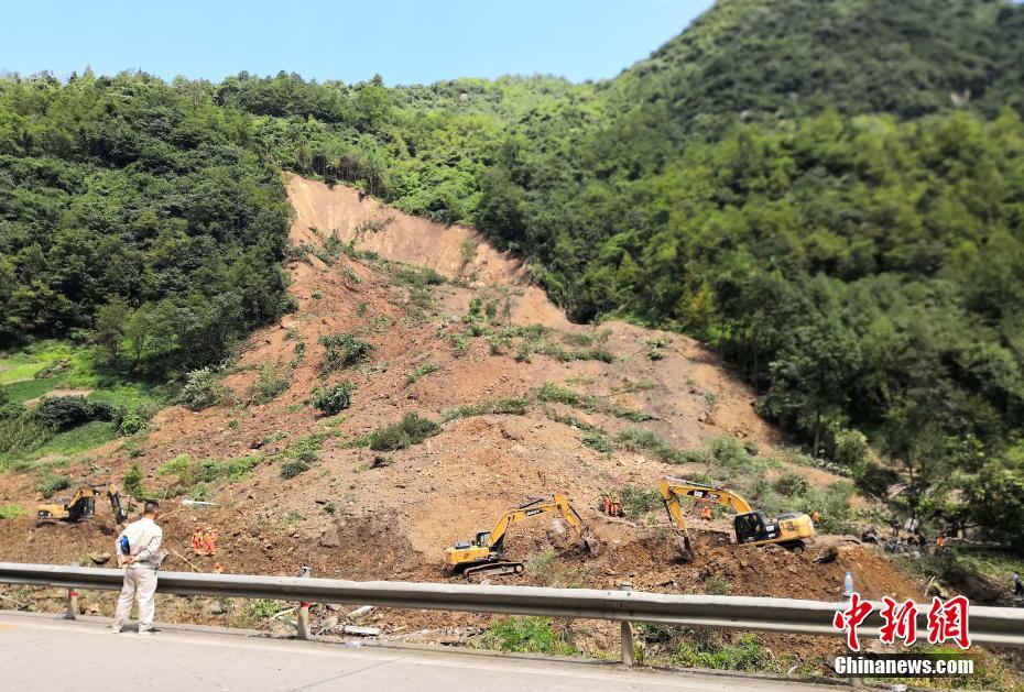 8月14日凌晨3時左右,重慶城口縣龍田鄉四灣村發生山體滑坡.