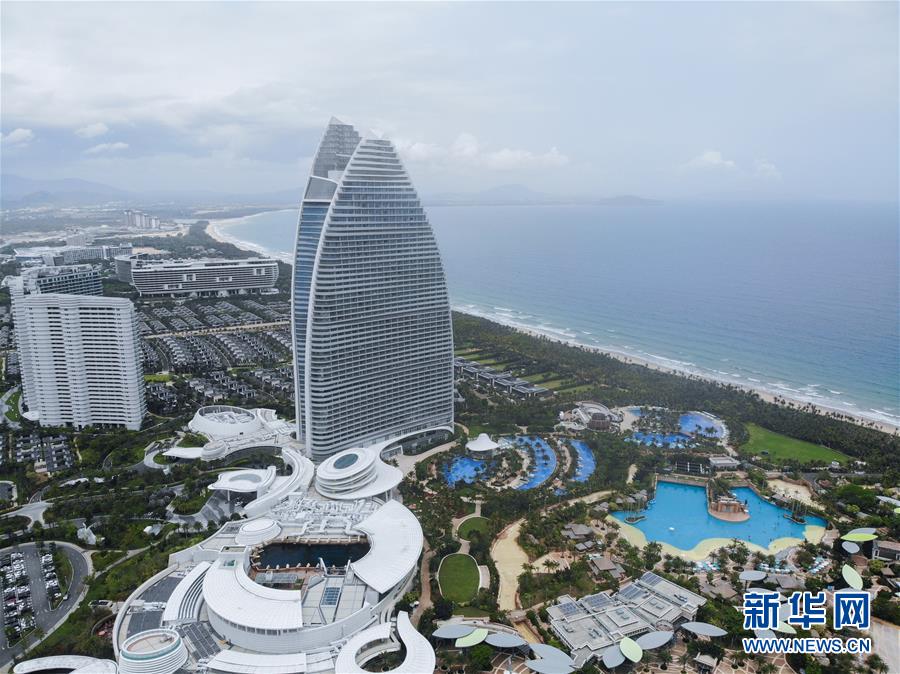 这是4月4日拍摄的三亚亚特兰蒂斯度假区（无人机照片）。 新华社记者 张丽芸 摄
