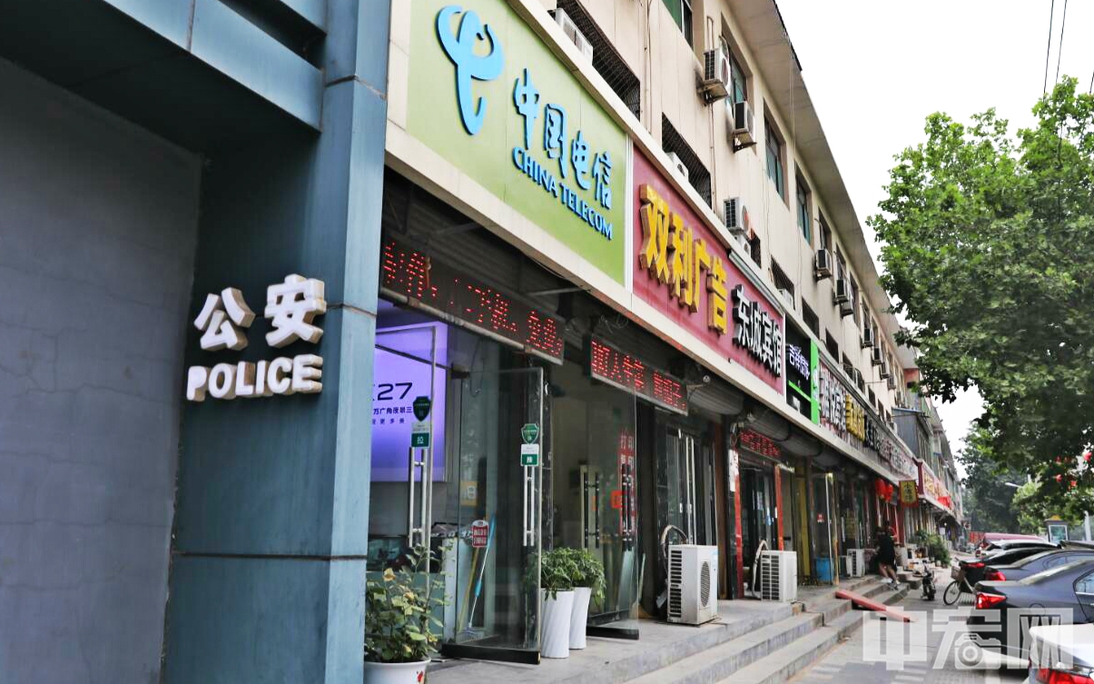 灵寿县城的临街门脸房。摄 中宏网记者刘一乐