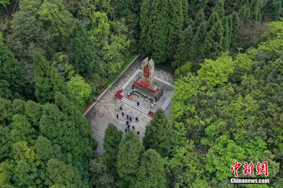 航拍貴州遵義婁山關