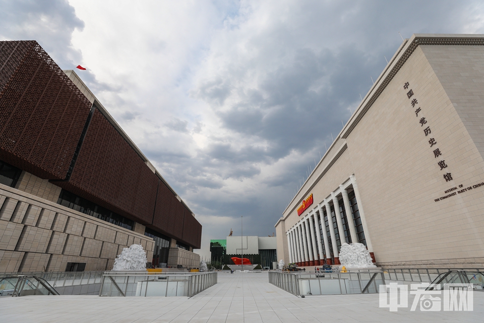 展览馆位于北京奥林匹克公园中心区，紧邻中国工艺美术馆。 中宏网记者 富宇 摄