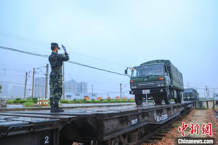 铁路武警图片