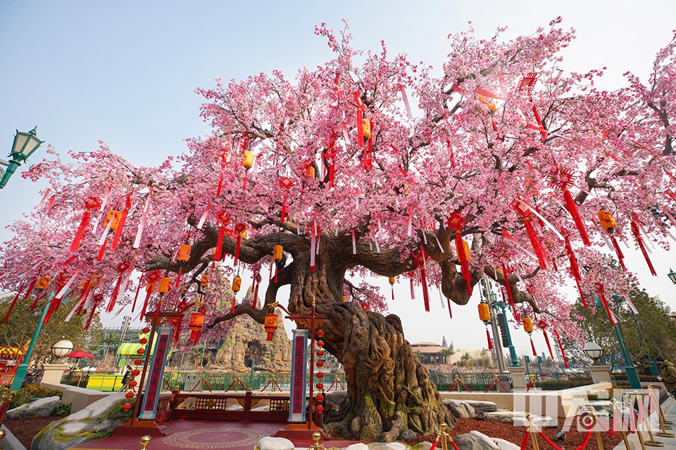 2022年1月22日至2月20日，北京环球度假区开启了首个“中国年”季节性主题活动。 中宏网记者 富宇 摄