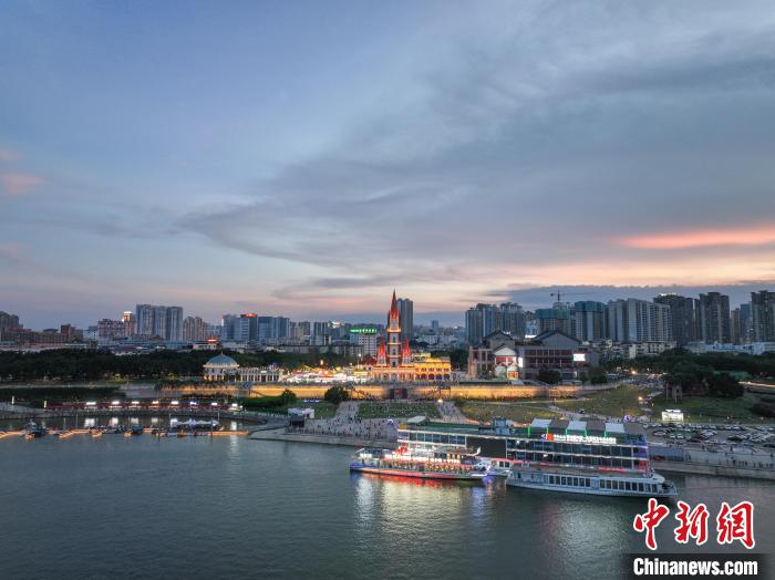 图为亭子码头。 陈冠言 摄