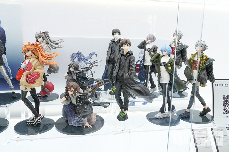 HobbyMax展示的EVA系列手办。 中宏网记者 富宇 摄