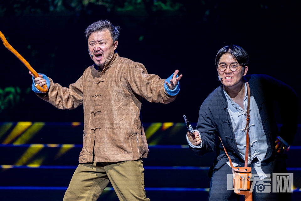 恶霸胡汉三（杨烁饰演） 围困游击队.jpg