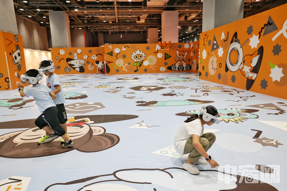 科幻體驗(yàn)展“Project X：星際友好計(jì)劃”現(xiàn)場(chǎng)。 陳碩 攝