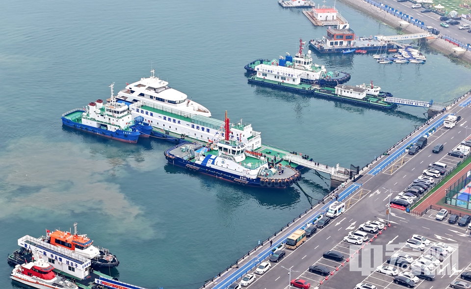全国首艘氢电拖轮“氢电拖1”轮在山东港口青岛港正式投用。