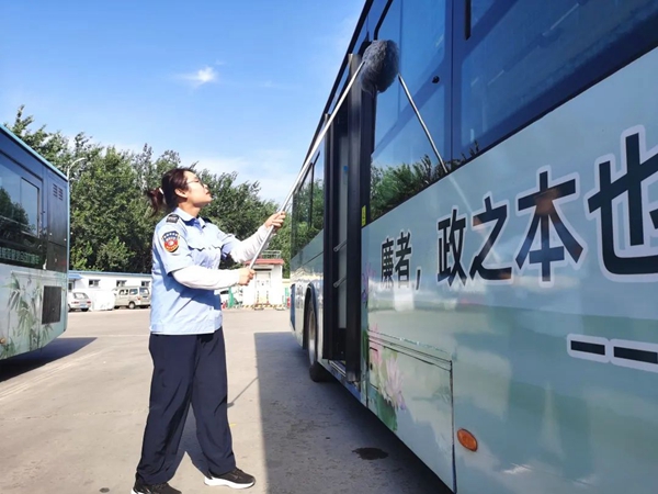 2_副本.jpg