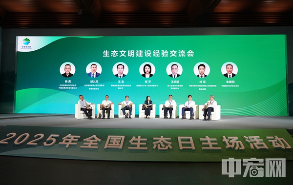 杨.jpg