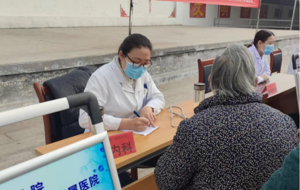 幫扶到基層，義診惠民生356.png