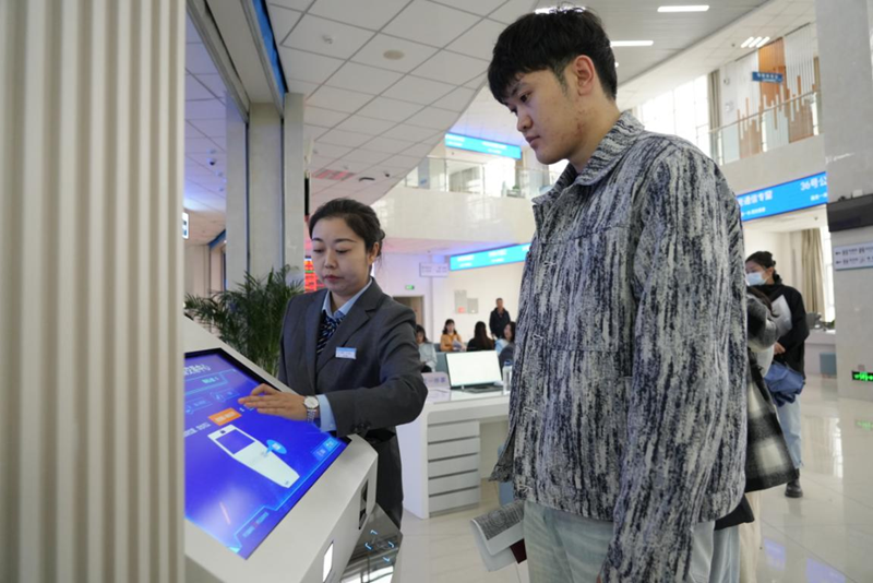 营商环境优在新疆 | 服务为先、干字当头，抢抓机遇，打造“塔字号”政务服务新体系